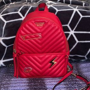 Mini Red V- Quilt VS Backpack